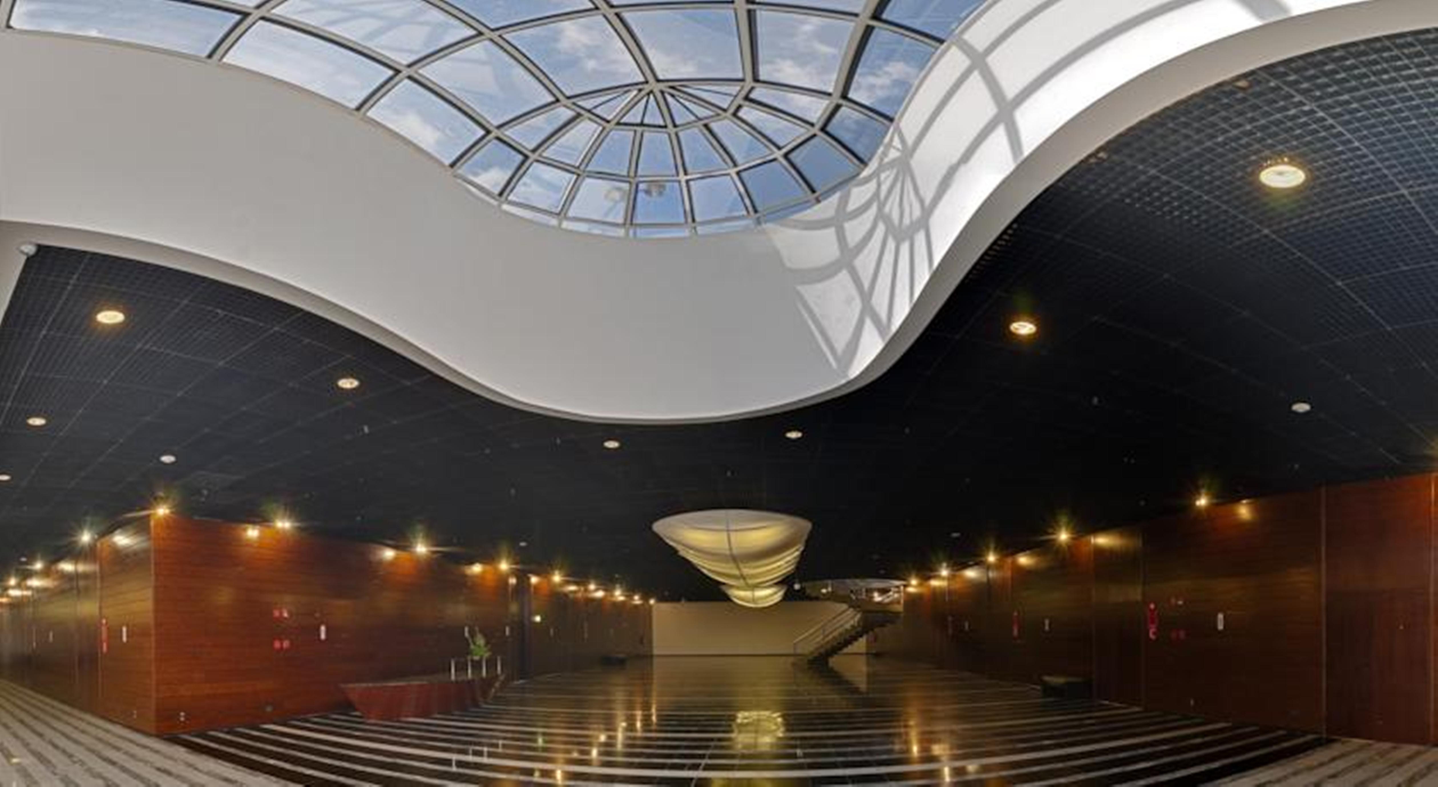 Отель Royal Tulip Brasilia Alvorada Экстерьер фото The interior of the main building