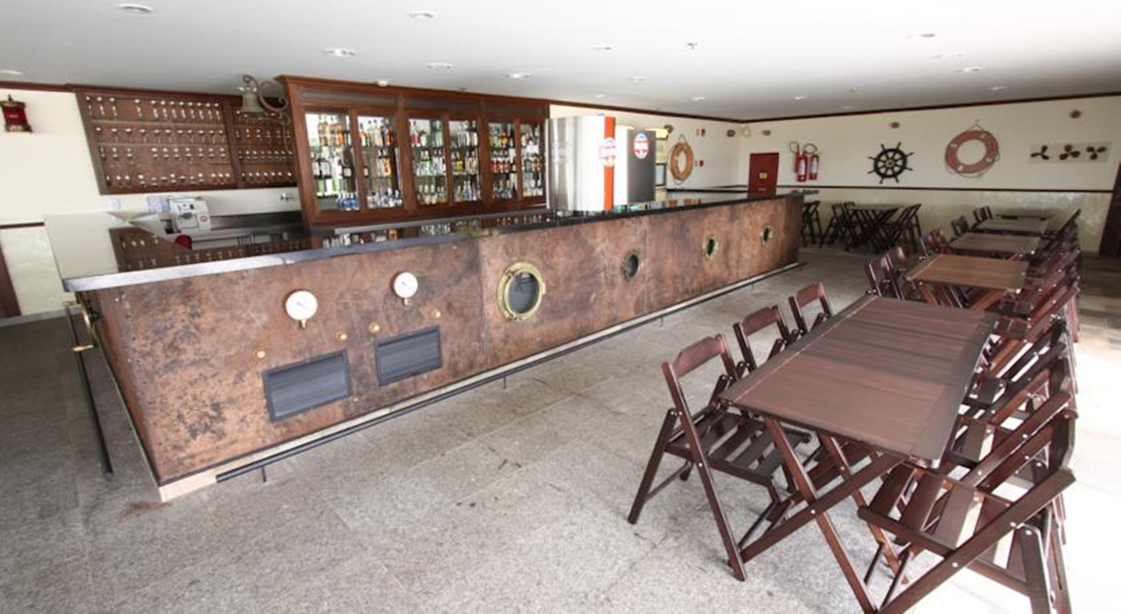 Отель Royal Tulip Brasilia Alvorada Ресторан фото The bar at the top of the tower