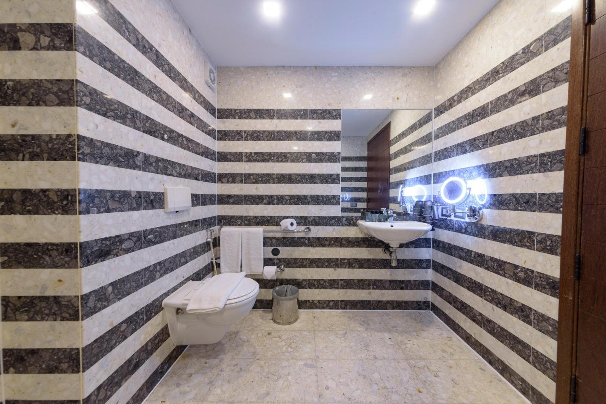Отель Royal Tulip Brasilia Alvorada Номер фото Bathroom