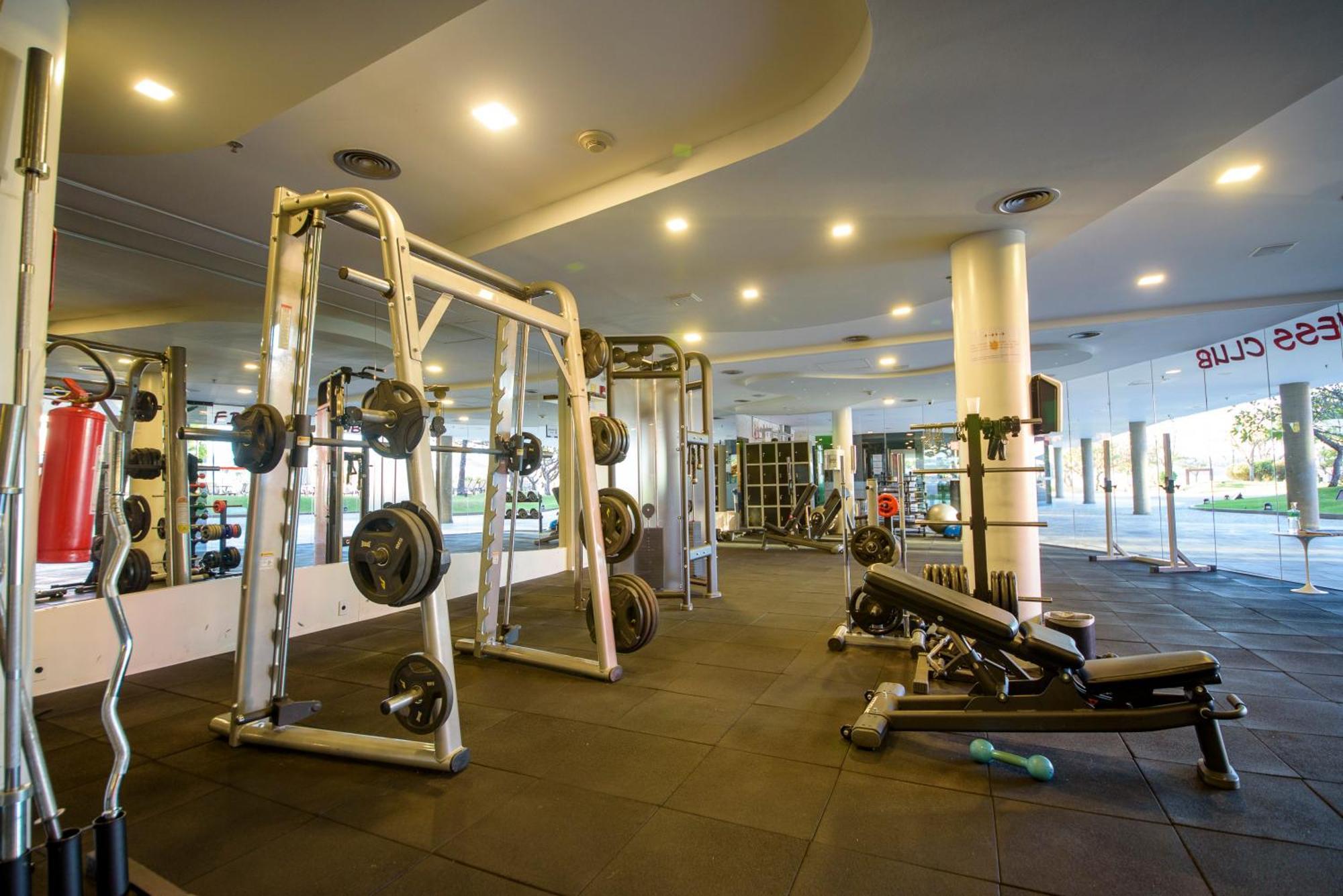 Отель Royal Tulip Brasilia Alvorada Экстерьер фото The gym at the club