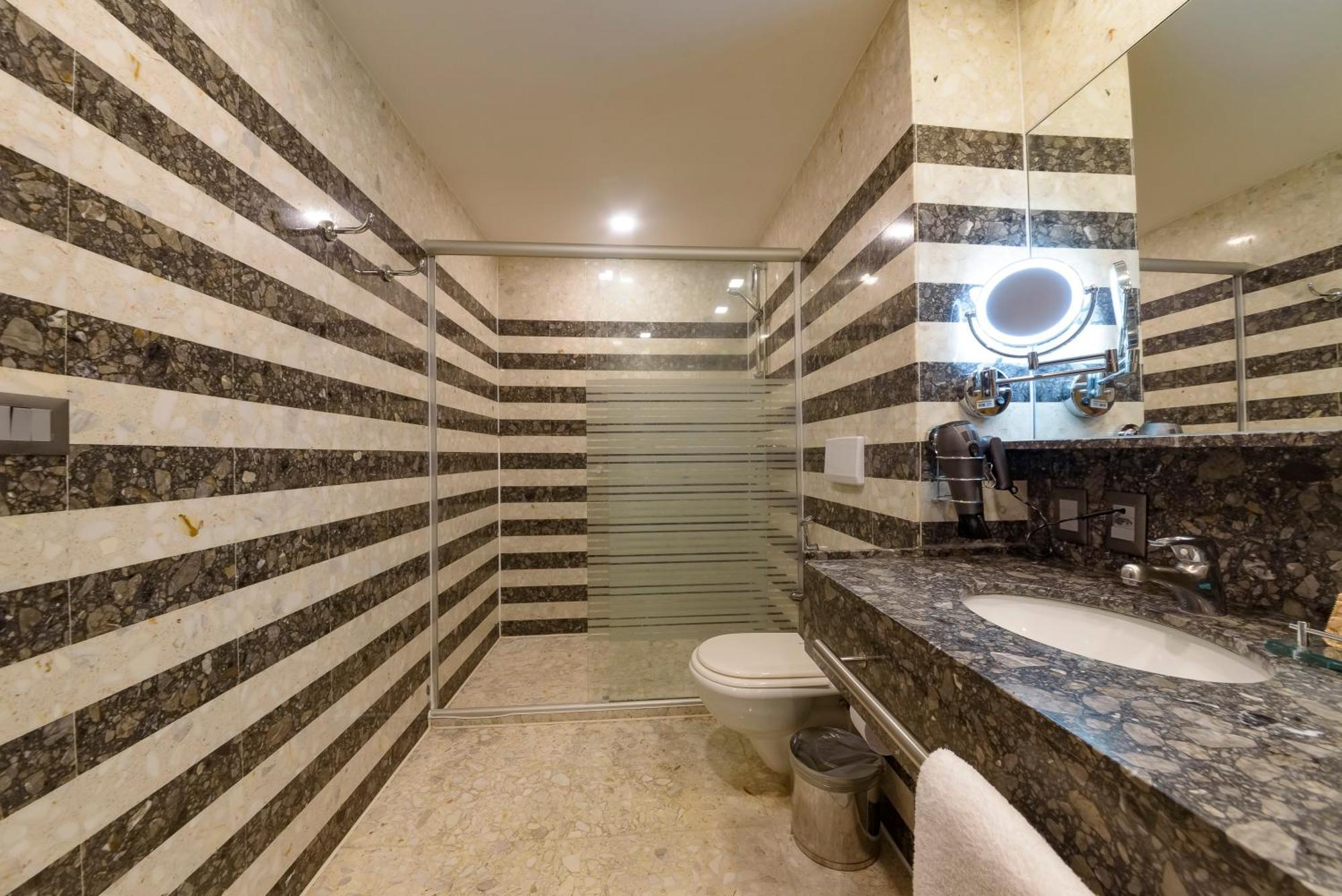 Отель Royal Tulip Brasilia Alvorada Номер фото Bathroom